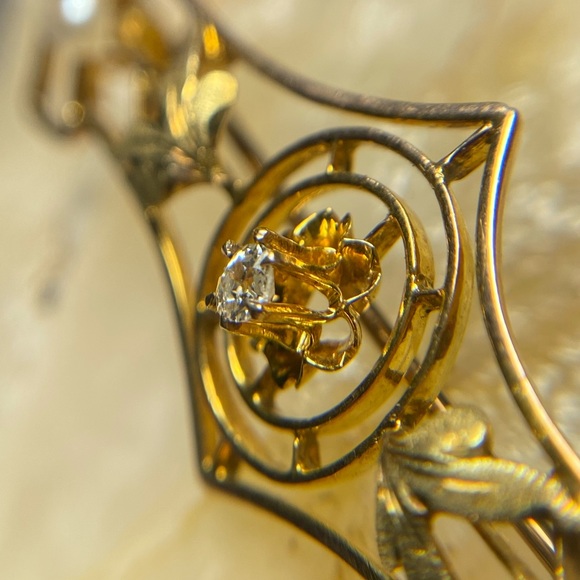 Antique 10k Gold Diamond and Natural Pearl Broach - Picture 6 of 12